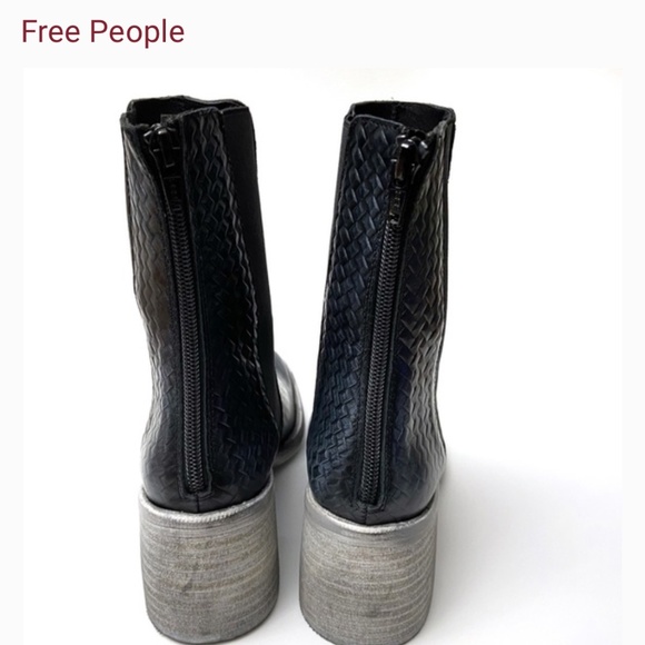 Free People Essential Chelsea Leather Boots Black - Picture 4 of 7